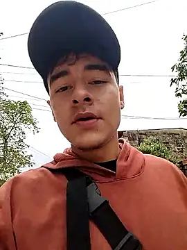 Snapshot of STUDIO-1 chatting on January 12, 2026, 1:18 pm STUDIO-1 online show from January 12, 2026, 1:18 pm