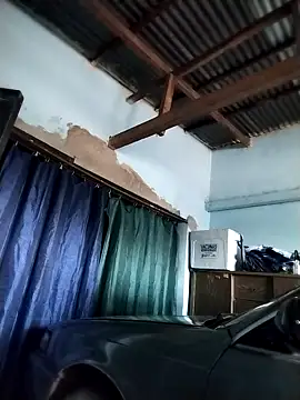 Snapshot of STUDIO-1 chatting on January 7, 2026, 12:21 pm STUDIO-1 online show from January 7, 2026, 12:21 pm