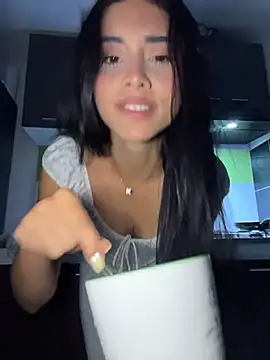 Miia moonn online show from February 9, 2026, 12:41 am