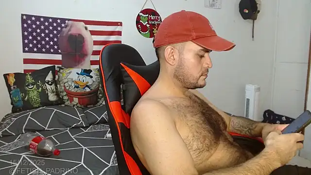 Snapshot of holegape chatting on December 16, 2025, 3:33 am holegape online show from December 16, 2025, 3:33 am