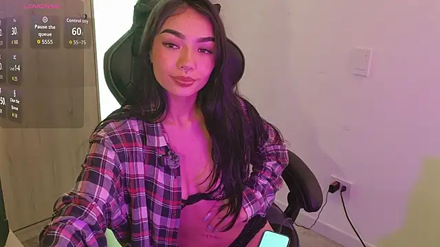 AriaLakshmi online show from March 11, 2026, 9:53 pm