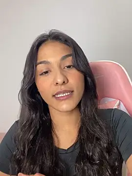 Laurapocahontas online show from November 27, 2025, 6:52 pm