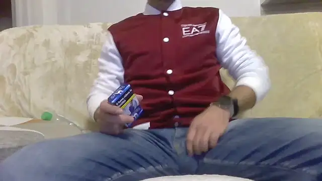 Snapshot of Eroshotlicker chatting on January 31, 2026, 9:35 pm Eroshotlicker online show from January 31, 2026, 9:35 pm