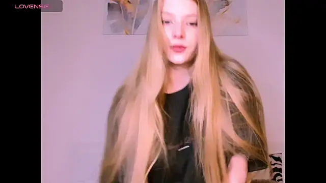 Snapshot of _Milana_Sparkl75_ chatting on January 15, 2026, 2:09 pm Milana Sparkl75 online show from January 15, 2026, 2:09 pm