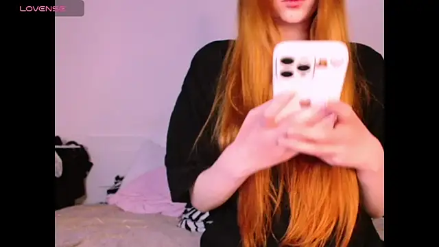 Snapshot of _Milana_Sparkl75_ chatting on February 22, 2026, 7:37 pm Milana Sparkl75 online show from February 22, 2026, 7:37 pm