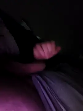 Snapshot of Razvan696969 chatting on February 27, 2026, 7:14 pm Razvan696969 online show from February 27, 2026, 7:14 pm