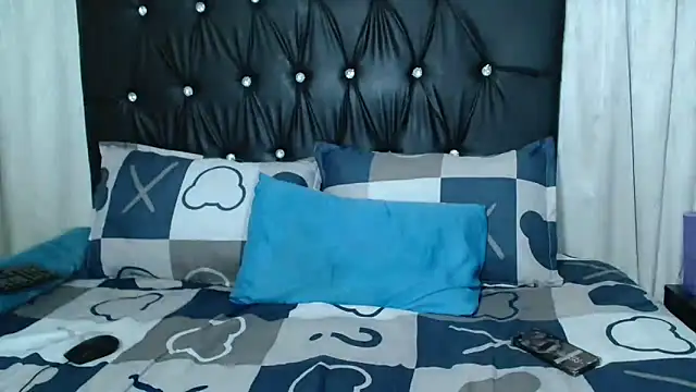 SavageHoney online show from April 10, 2026, 8:27 pm