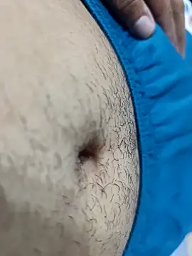 tupapi10  online show from November 25, 2025, 1:17 am