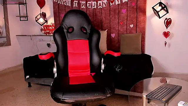 Snapshot of Noah_Katz chatting on February 18, 2026, 4:32 am Noah Katz online show from February 18, 2026, 4:32 am