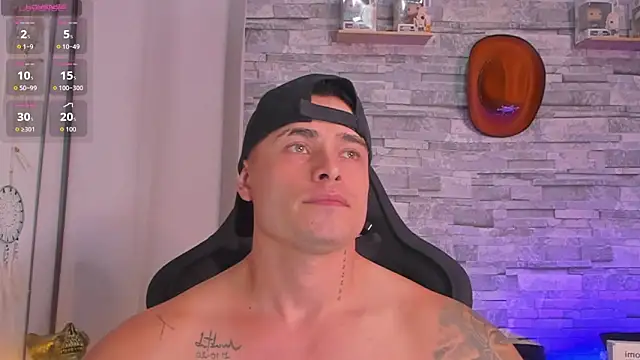 connorsmithvip online show from November 28, 2025, 7:58 pm