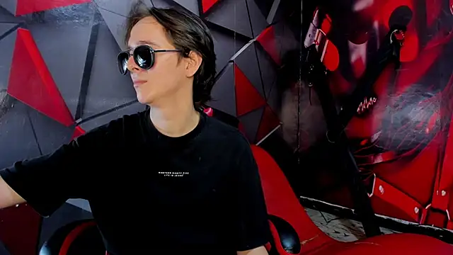 Aaron LatinMen2 online show from December 2, 2025, 8:10 pm