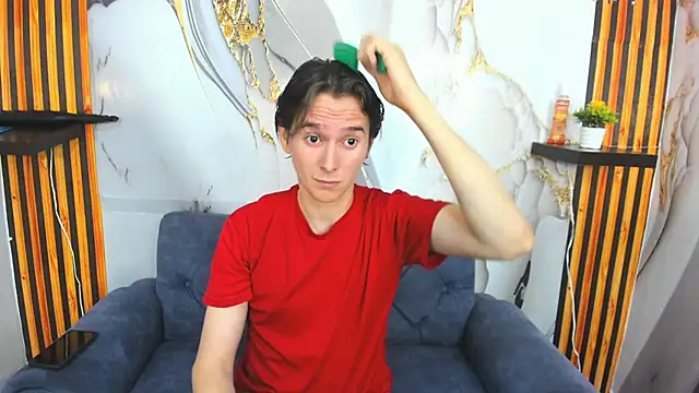 Aaron LatinMen2 online show from December 1, 2025, 7:59 pm