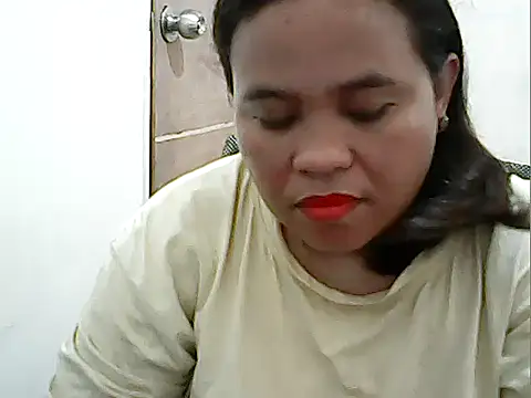 Snapshot of cutechubby chatting on April 23, 2026, 10:33 am cutechubby online show from April 23, 2026, 10:33 am