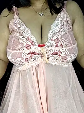 Curvy Pooja online show from April 9, 2026, 4:35 pm