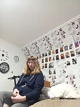 Snapshot of PS0883 chatting on November 27, 2025, 10:32 pm PS0883 online show from November 27, 2025, 10:32 pm