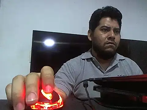 Snapshot of Alphacashmaster777 chatting on November 26, 2025, 12:54 am Alphacashmaster777 online show from November 26, 2025, 12:54 am