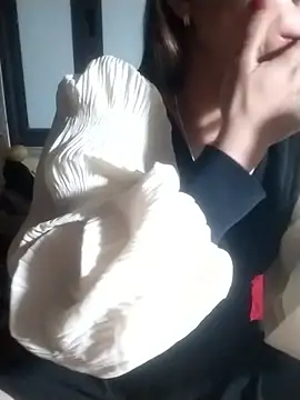 tieutam122 online show from January 9, 2026, 12:56 pm