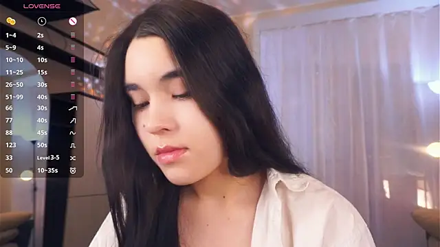 Snapshot of RosioBenberry chatting on December 20, 2025, 6:05 am RosioBenberry online show from December 20, 2025, 6:05 am