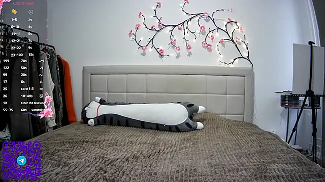 ArianeRandy online show from April 1, 2026, 3:09 pm