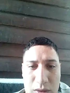 Snapshot of Alvarezz0202 chatting on June 26, 2026, 3:07 pm Alvarezz0202 online show from June 26, 2026, 3:07 pm