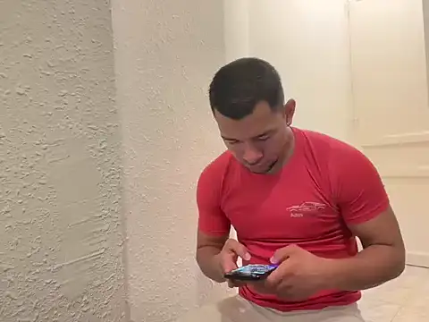 esleider12 online show from December 17, 2025, 5:23 am