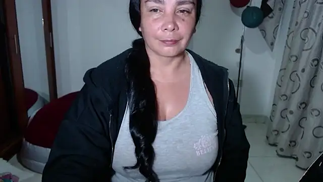 Snapshot of vivian-milf chatting on February 23, 2026, 11:38 pm vivian-milf online show from February 23, 2026, 11:38 pm