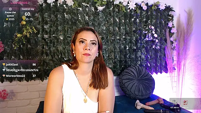 Snapshot of Karla_Ferrer_x chatting on April 16, 2026, 9:39 pm Karla Ferrer x online show from April 16, 2026, 9:39 pm