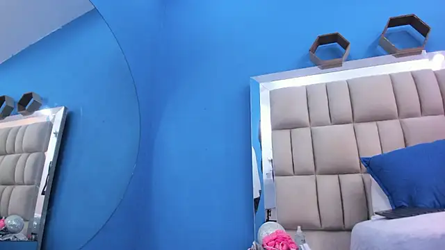 melany love0 online show from March 24, 2026, 1:33 pm