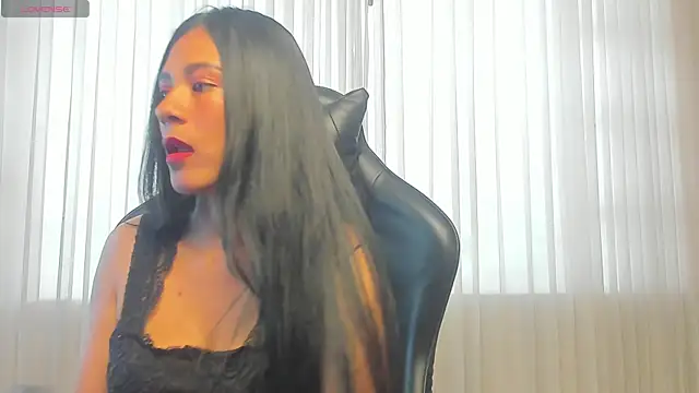 Tatiana69x online show from December 3, 2025, 1:10 pm