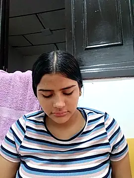 virgin cunt online show from December 22, 2025, 12:05 pm