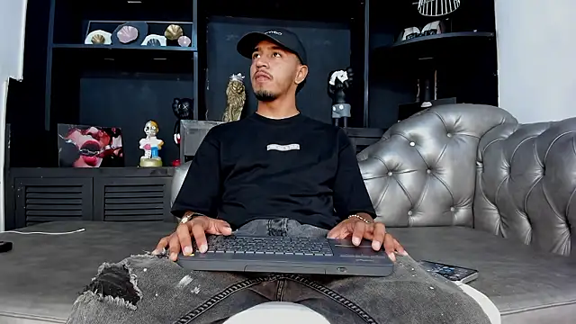 Brand Collins online show from January 7, 2026, 7:52 pm