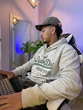 Snapshot of Brand_Collins chatting on May 14, 2026, 12:46 pm Brand Collins online show from May 14, 2026, 12:46 pm