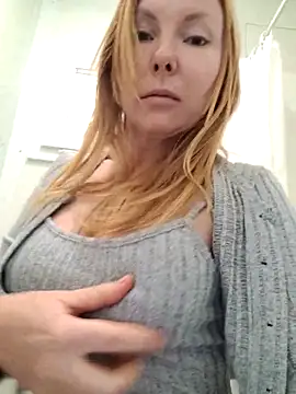 JenyJansy online show from May 1, 2026, 12:10 pm