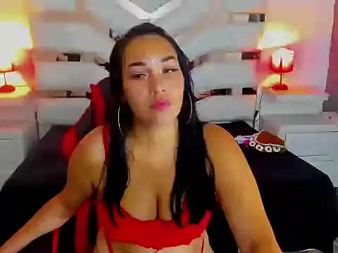 AzumiWalker online show from December 3, 2025, 1:10 pm