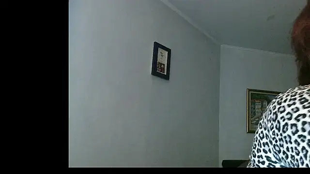 Kelly Flurr online show from December 5, 2025, 8:46 am