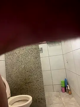 Snapshot of Phablloph chatting on November 25, 2025, 5:24 pm Phablloph online show from November 25, 2025, 5:24 pm