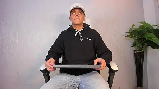 Isaac Collins  online show from January 10, 2026, 11:49 am