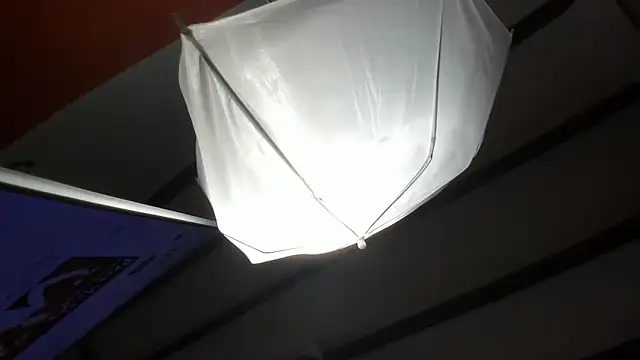 IsaSantoDomingo online show from February 20, 2026, 7:05 pm