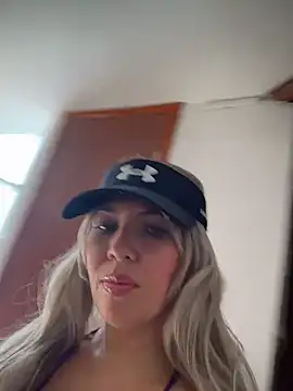 Snapshot of IsaSantoDomingo chatting on November 27, 2025, 2:17 pm IsaSantoDomingo online show from November 27, 2025, 2:17 pm