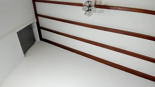 IsaSantoDomingo online show from February 28, 2026, 11:26 pm