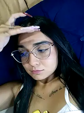 Moonn danii1 online show from December 2, 2025, 1:50 am