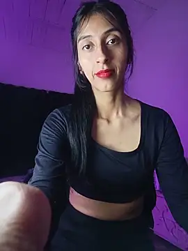 Im Kloe online show from May 21, 2026, 11:02 pm