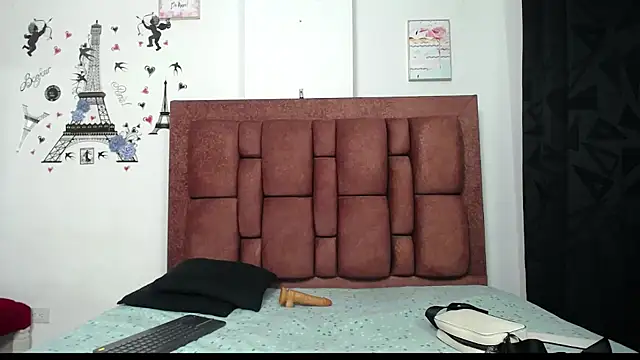 Snapshot of varascott chatting on March 7, 2026, 4:23 pm varascott online show from March 7, 2026, 4:23 pm