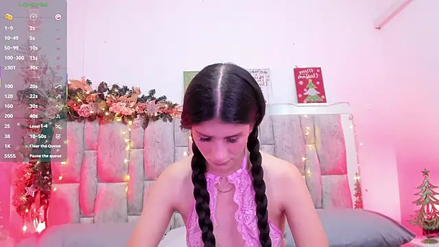 ZafiraNavarro online show from December 22, 2025, 11:38 pm