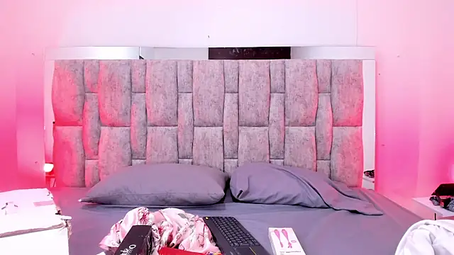 ZafiraNavarro online show from March 4, 2026, 8:16 pm