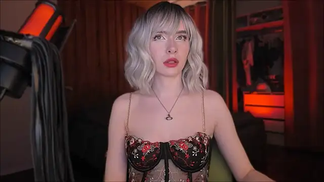 Mistress Iris online show from December 18, 2025, 8:56 pm