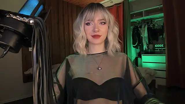 Mistress Iris online show from January 5, 2026, 9:07 pm