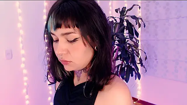 justmartina  online show from March 19, 2026, 2:22 am