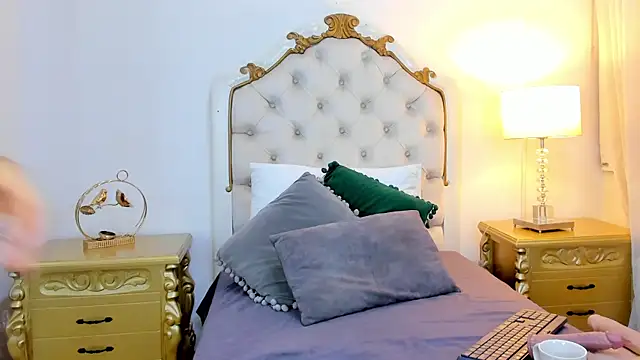 Snapshot of miss_vivienne chatting on January 13, 2026, 2:59 am miss vivienne online show from January 13, 2026, 2:59 am