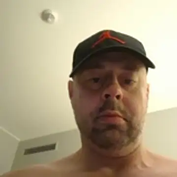 MarcoRealMen online show from July 13, 2026, 2:33 am